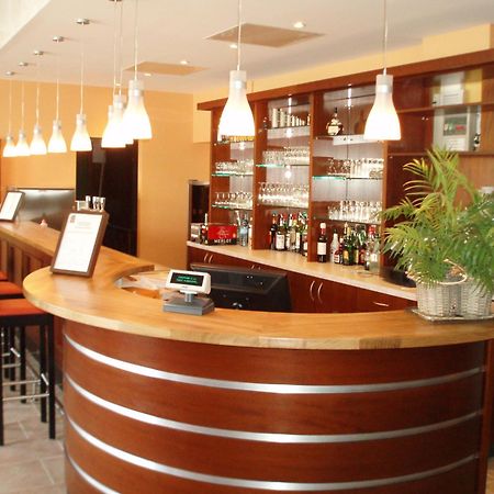 La Table Alsacienne Hotel Farebersviller Bagian luar foto