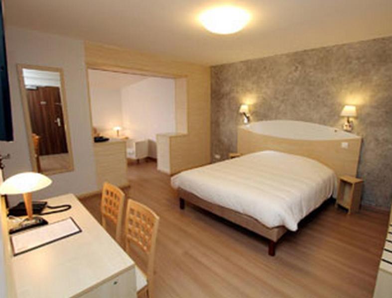 La Table Alsacienne Hotel Farebersviller Bagian luar foto