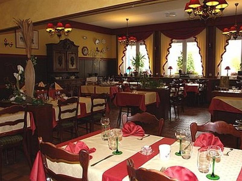 La Table Alsacienne Hotel Farebersviller Bagian luar foto