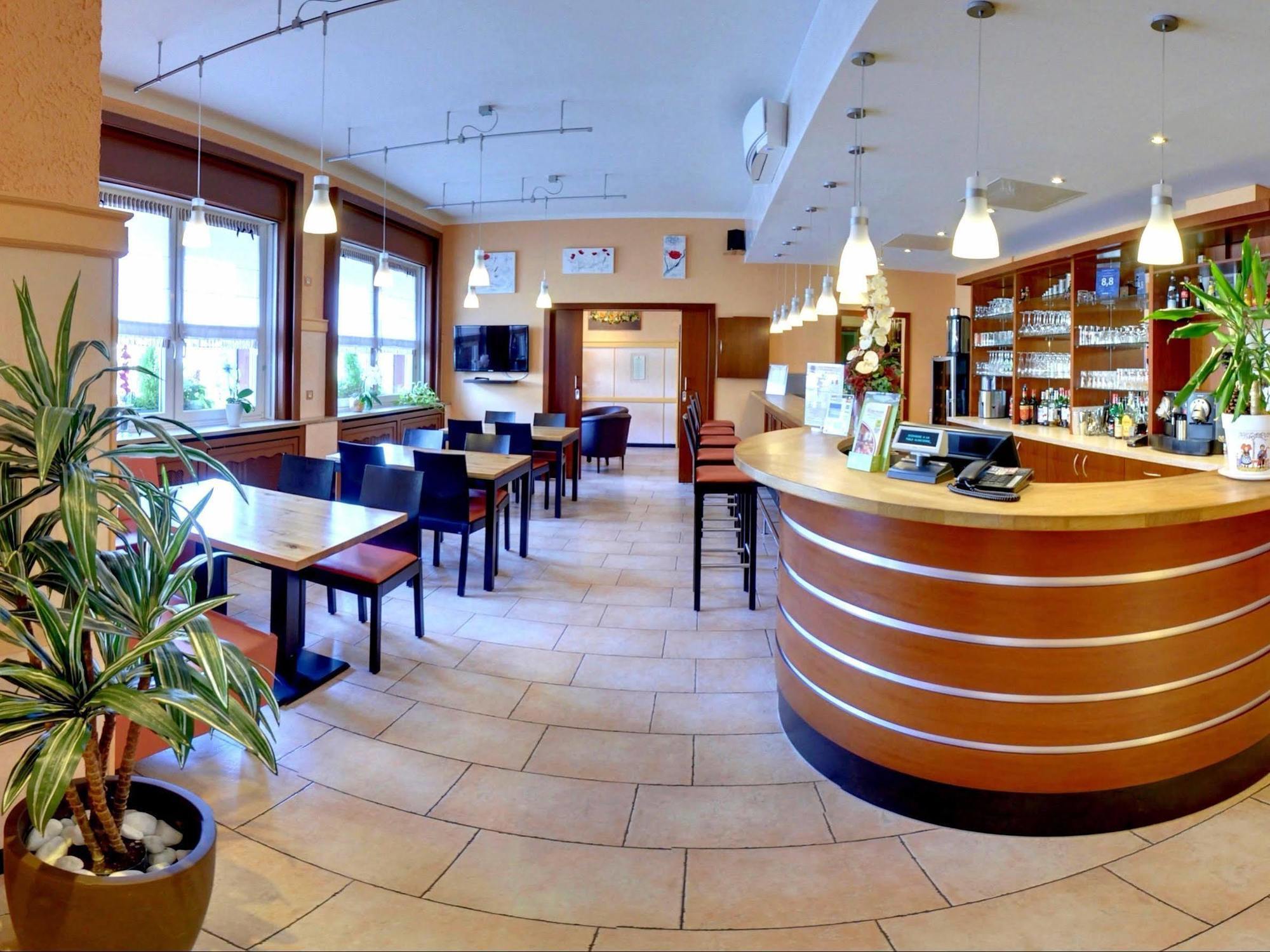 La Table Alsacienne Hotel Farebersviller Bagian luar foto